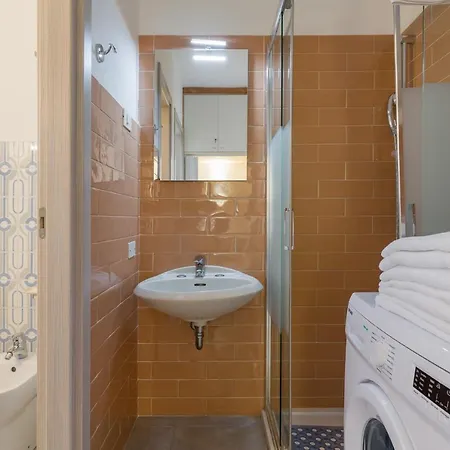 Casa Con Tennis E Piscina