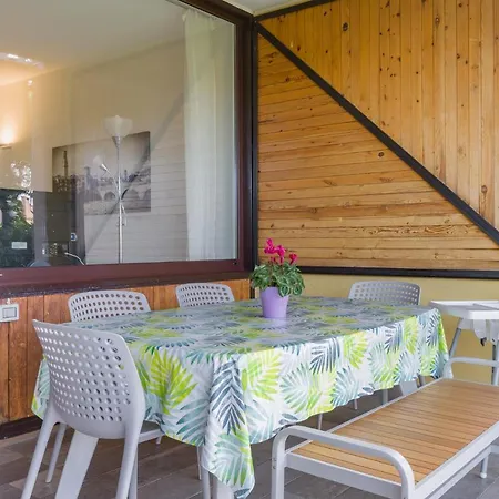 Casa Con Tennis E Piscina *
