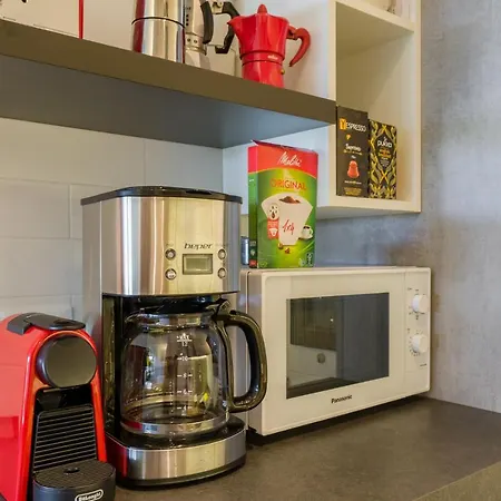 Casa Con Tennis E Piscina * باردولينو